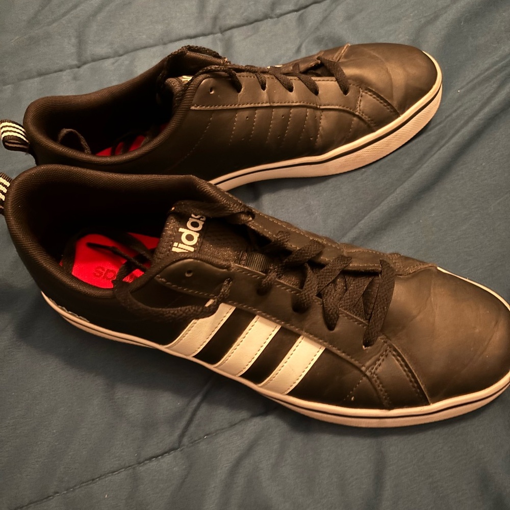 Mens Black Leather Adidas tennis Shoes, size 10. Lightly worn, great condition. - Picture 2 of 7